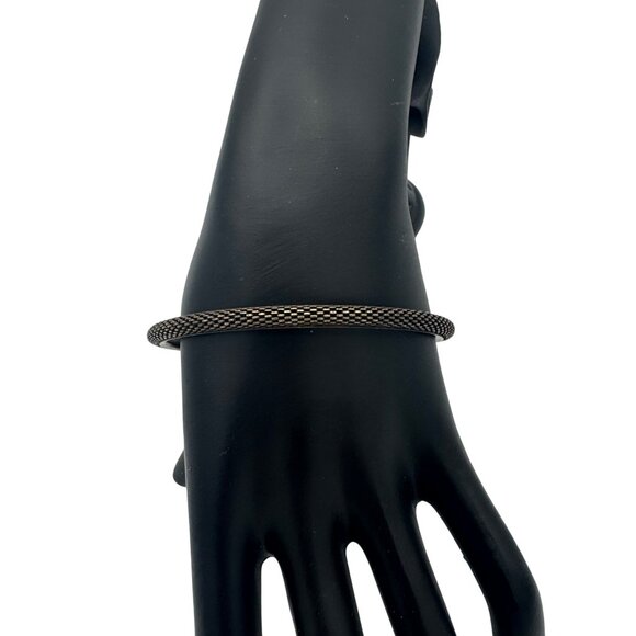 Brassy Gold-Toned Mesh Textured Bangle Bracelet - Picture 3 of 4